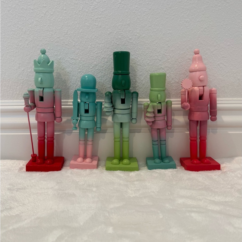 Viral Sold Out NWT Ombré Colorful Christmas Nutcracker Wooden Decor Set